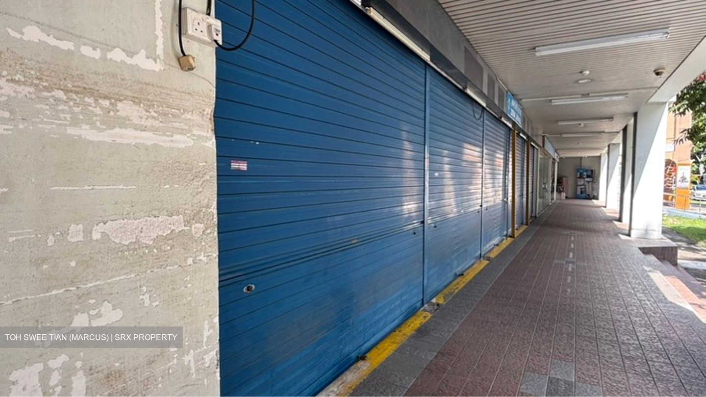 Sims Avenue Centre (D14), Retail #556692911